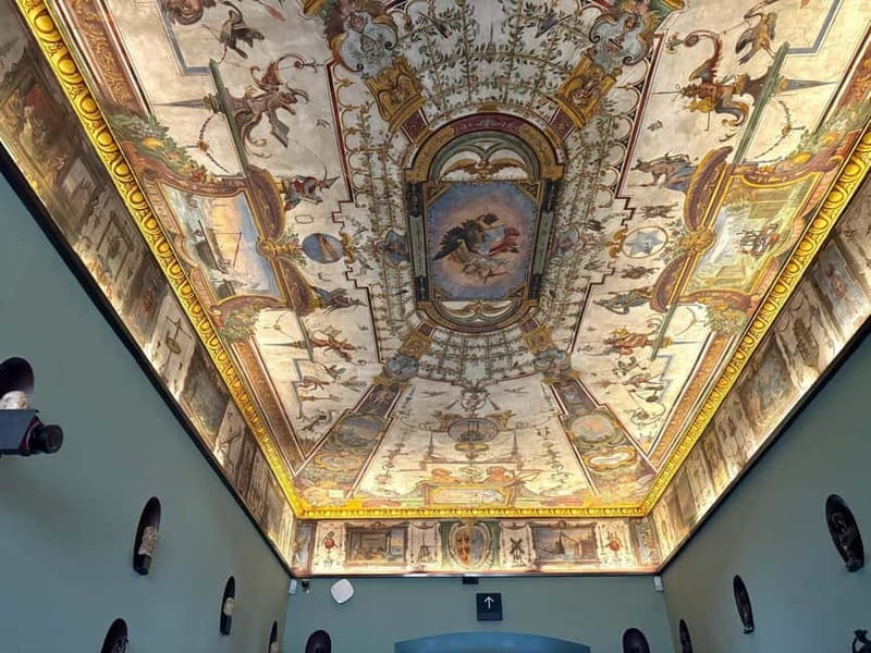 Florence: Uffizi Gallery Fast-Track Ticket - Leonardo and Michelangelo: seeing change in the details