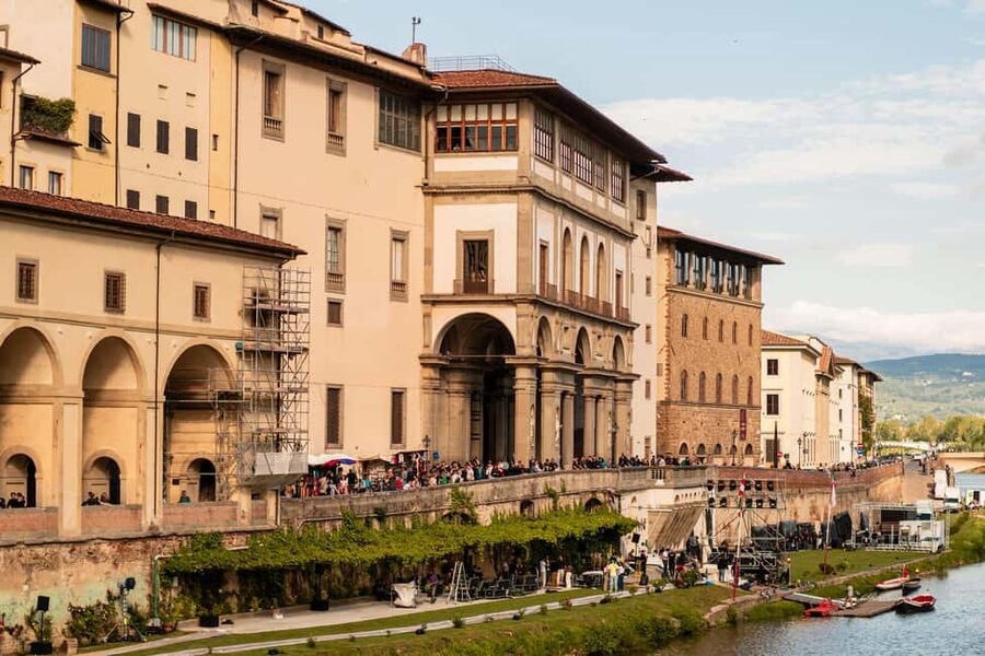 Florence: Uffizi Gallery Guided Tour - Meeting at the Andrea Obgagna statue