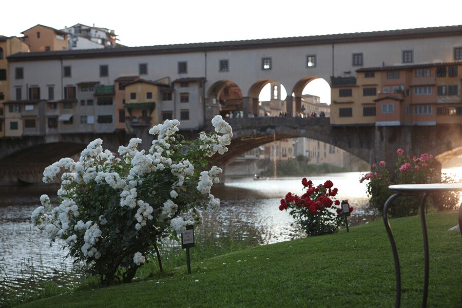 Florence Uffizi Gallery & Medici Vasari Corridor Guided Tour - Meeting at Piazza della Repubblica