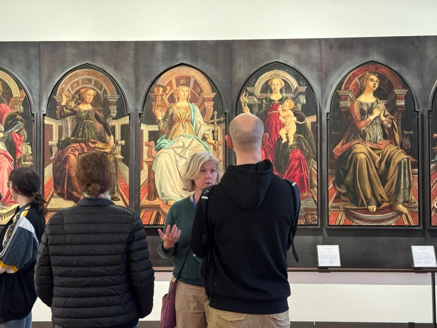Florence: Uffizi Gallery Priority Access & Small Group Tour - Small group or private visit?