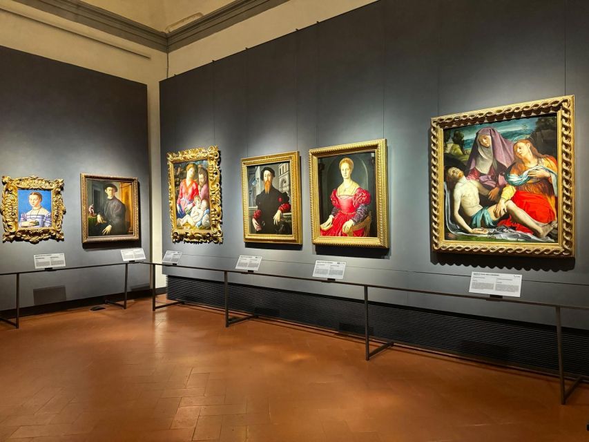 Florence: Uffizi Gallery Priority Access & Small Group Tour - Meeting at Leonardo’s statue