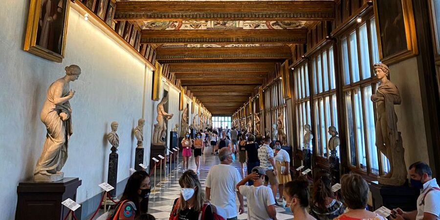 Florence: Uffizi Gallery Priority Ticket & Small-Group Tour - The opening rooms: Gothic art and the road to Florence’s Renaissance