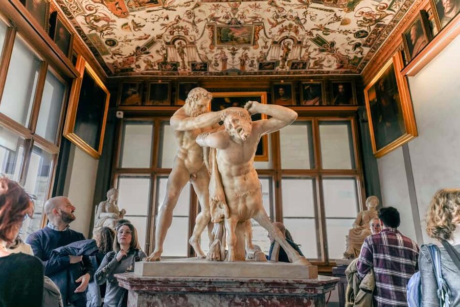 Florence: Uffizi Gallery Reserved-Entry VIP Tour - Michelangelo’s Doni Tondo and the changing human figure