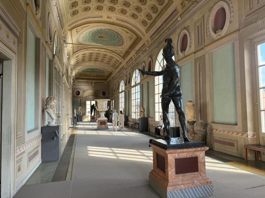 Florence: Uffizi Gallery Reserved-Entry VIP Tour - Caravaggio and the works that may receive less time