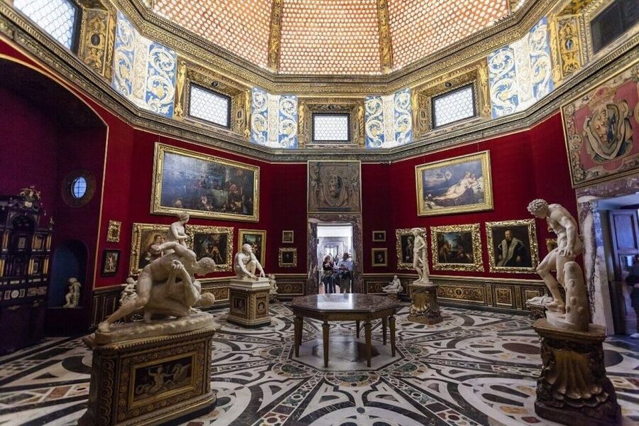 Florence: Uffizi Gallery Small Group with Entrance Tickets - Key points at a glance