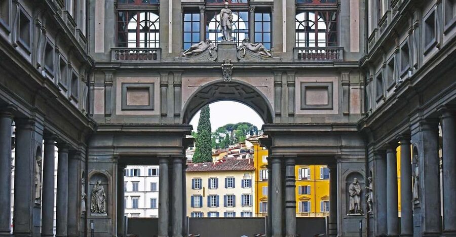 Florence: Uffizi Priority Access Ticket - Leonardo, Michelangelo, and Raphael