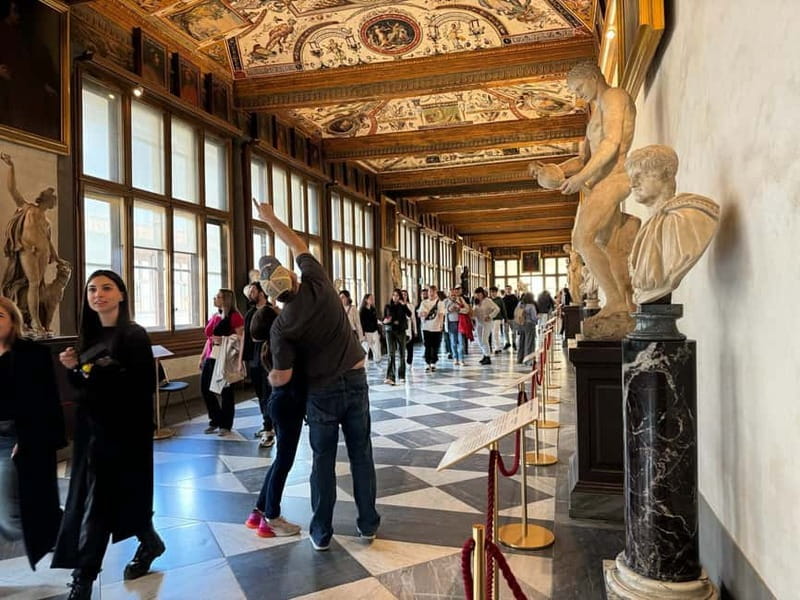 Florence: Uffizi Skip-the-Line Ticket & Digital Audio Guide - Why the Uffizi needs a timed ticket