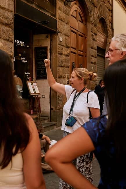 Florence: Uffizi Tour with an Art Expert Guide - Raphael, Titian, Bronzino, and Caravaggio