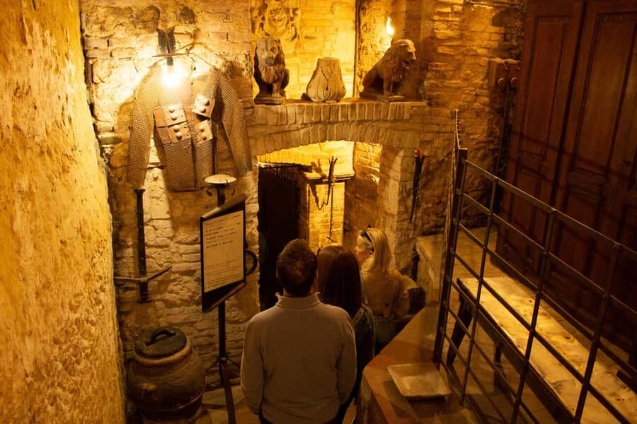 Florence: Valdorcia Wine, Brunello Montalcino, Montepulciano - Montalcino and the character of Brunello