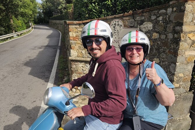 Florence Vespa Tour as a Passenger, max 6 people + Wine Window! - Safety, comfort, and what riding pillion feels like