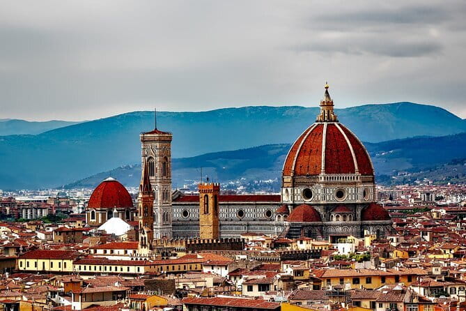 Florence Vespa Tour: Tuscan Hills and Italian Cuisine - Galileo’s former area and the country estate lunch