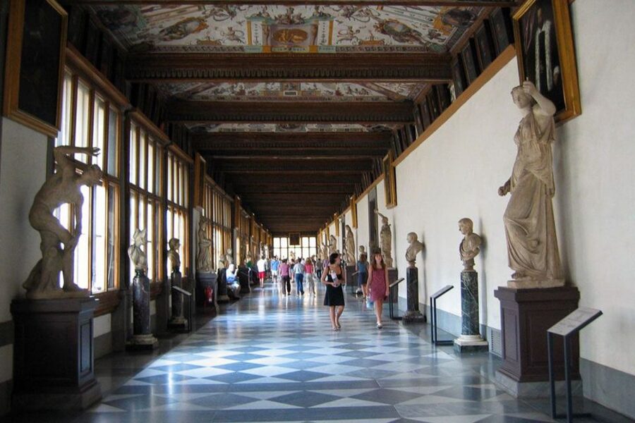 Florence: Walking Tour, Accademia Gallery & Uffizi Gallery - Walking through two thousand years of Florence