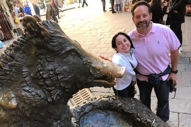 Florence Walking Tour with David & Duomo: Small Group or Private - Piazza della Signoria and the Medici story