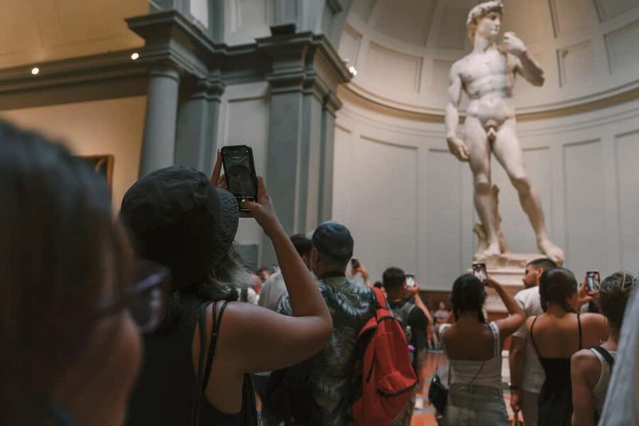 Florence: Walking Tour with David, Duomo & Uffizi Gallery - Full-day or half-day: which version fits?