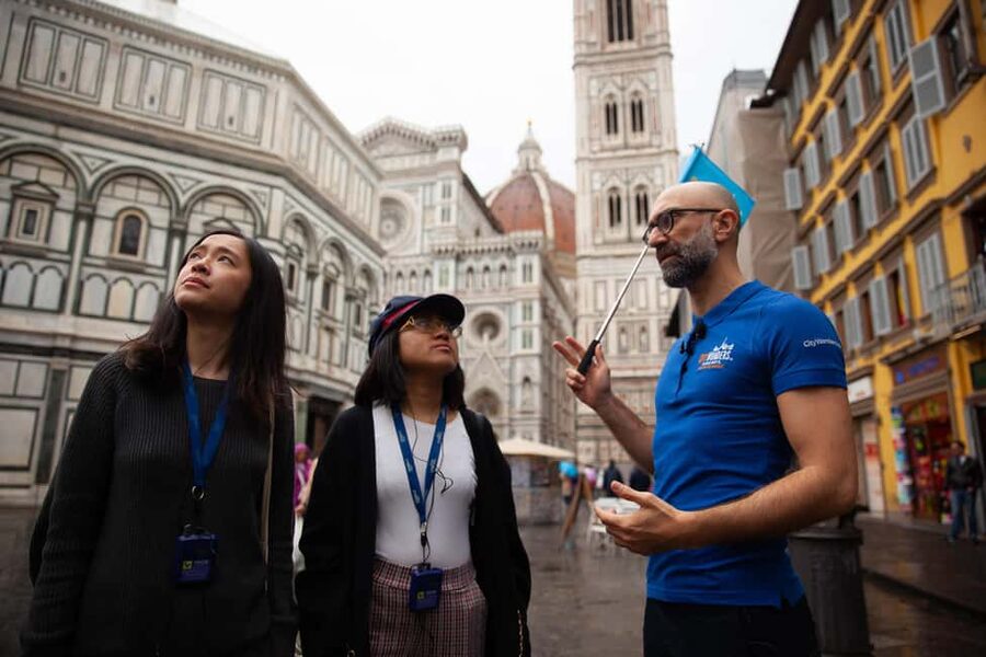Florence: Walking Tour with Skip-the-Line Accademia Gallery - Arriving at the Accademia Gallery