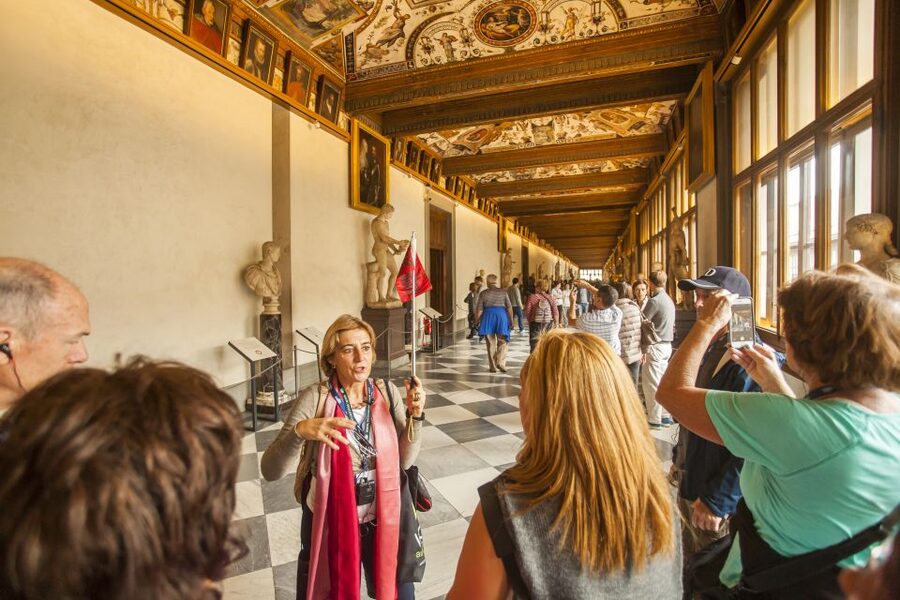 Florence: Walking Tour with Skip-the-Line Accademia & Uffizi - How the guides shape the day