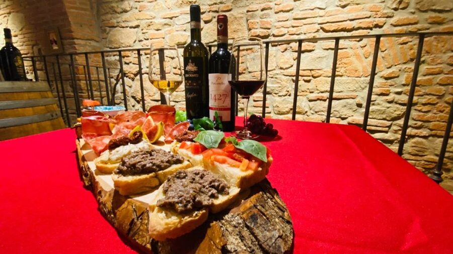 Florence: Wine Tasting and Paring Class Guided Tour - The seven-wine option for serious comparison