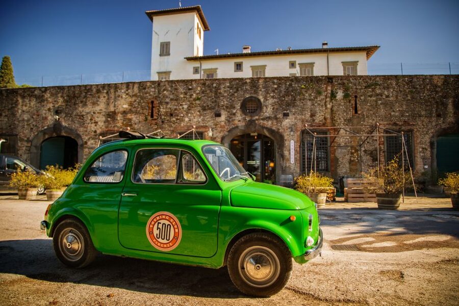 Florence Wine Tasting and Tuscan Lunch in a Vintage Fiat 500 - The guides make a practical difference