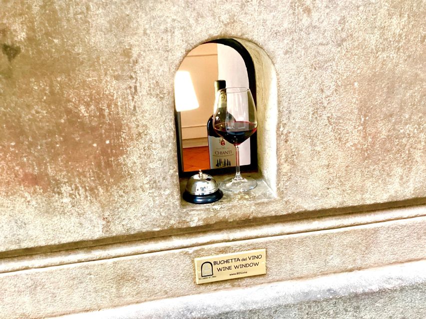 Florence: Wine Windows Walk with Wine Tasting and Appetizers - The Duomo and Piazza della Repubblica
