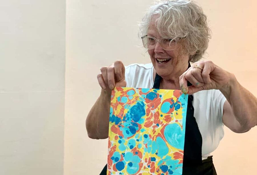 Florentine Paper Marbling Artisan Experience - Group size and booking cautions