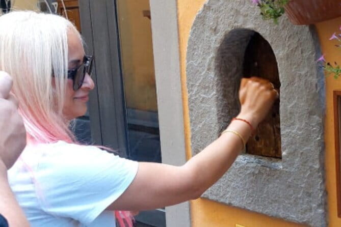 Food Tour Florence Small Groups - Ponte Vecchio and the walk across the Arno