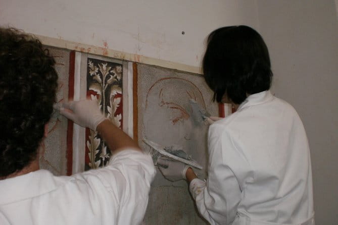 Fresco Painting Class in Florence - Making a Fresco Instead of Just Looking at One