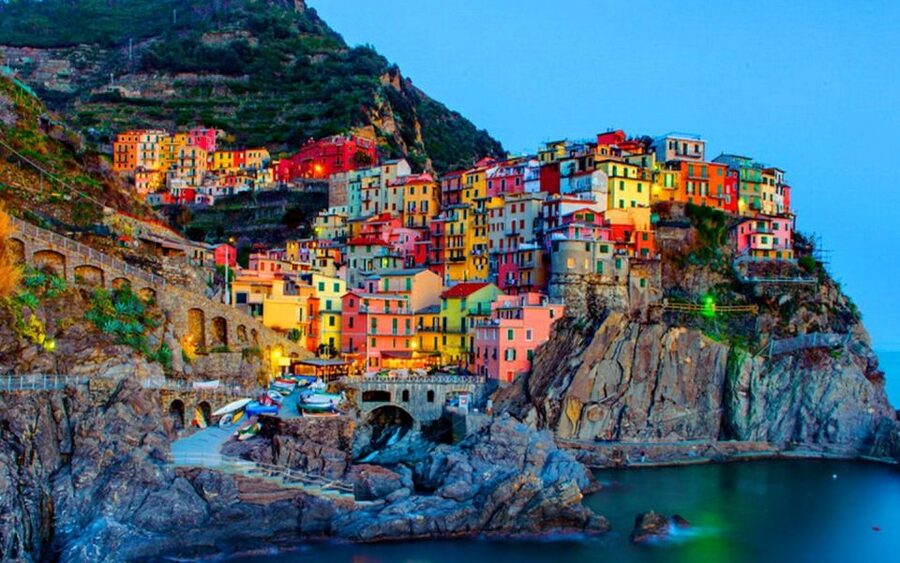 From Florence: Cinque Terre Day Trip with Lunch - Manarola, the first village