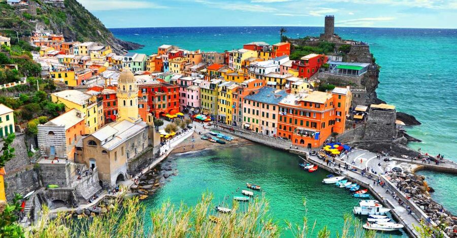 From Florence: Cinque Terre Small-Group Day Trip - Meeting in Florence and settling into the minibus