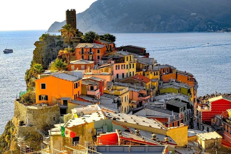 From Florence: Full-Day Private Cinque Terre Tour with Pisa - What private guiding adds to the day