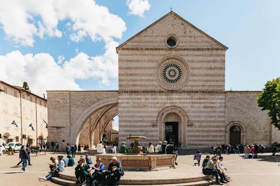 From Florence: Orvieto and Perugia Tour with Church Visits - Santa Chiara and Carlo Acutis’ tomb