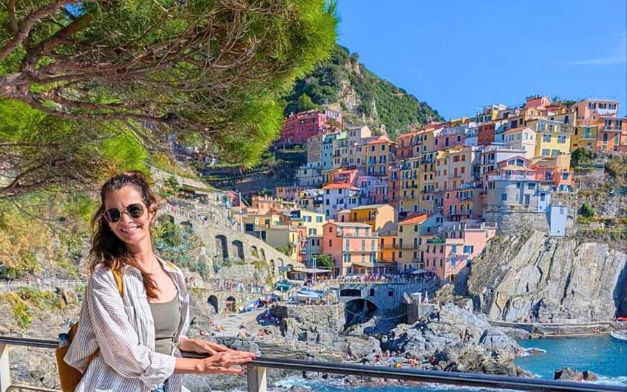 From Florence: Pisa and Cinque Terre Day Tour - Small Group - The long rail link to La Spezia