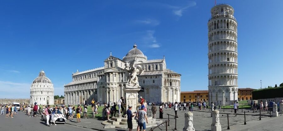 From Florence: Pisa/Chianti Half Day Tour with Wine Tasting - Inside the Tuscan farmhouse