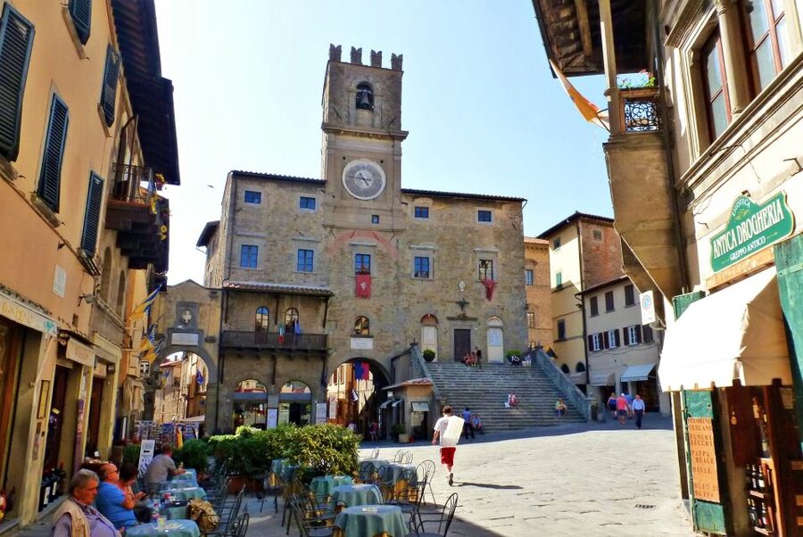 From Florence: Private Day Trip to Assisi and Cortona - Cortona’s Etruscan walls and Piazza Garibaldi