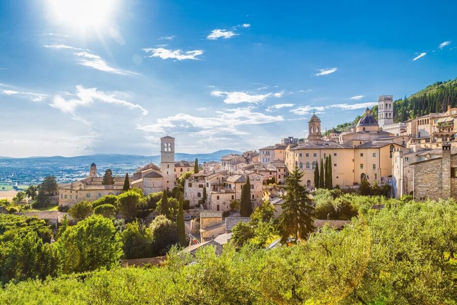 From Florence: Private Day Trip to Assisi and Cortona - The view over Lake Trasimeno