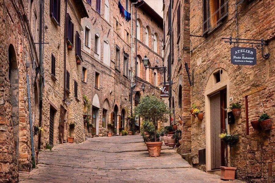 From Florence: PRIVATE Tour of San Gimignano and Volterra - Why this private day trip works from Florence