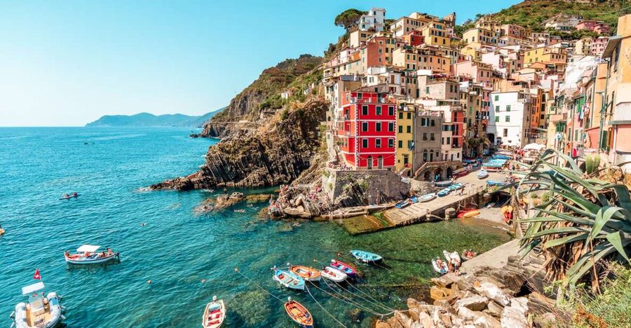 From Florence: Seaside Beauty Day Trip to Cinque Terre - La Spezia and the first train into Cinque Terre