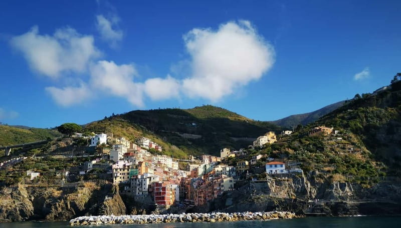 From Florence: Small-group to Cinque Terre and Pisa Day Tour - Vernazza, castle views, and a proper lunch break