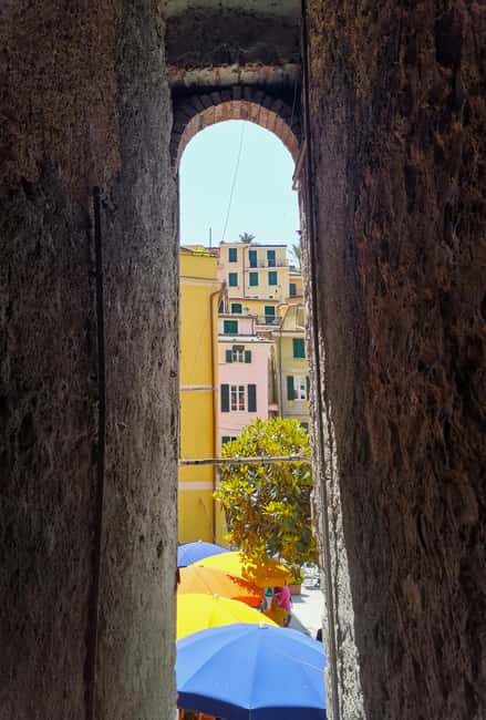 From Florence: Small-group to Cinque Terre and Pisa Day Tour - The short train ride and why the transfers help