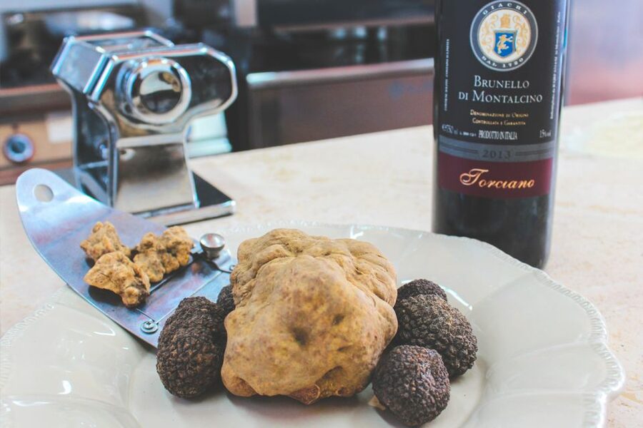 From Florence: Truffle Hunting with Lunch & Transportation - From Florence to the Oak Woods of Tuscany