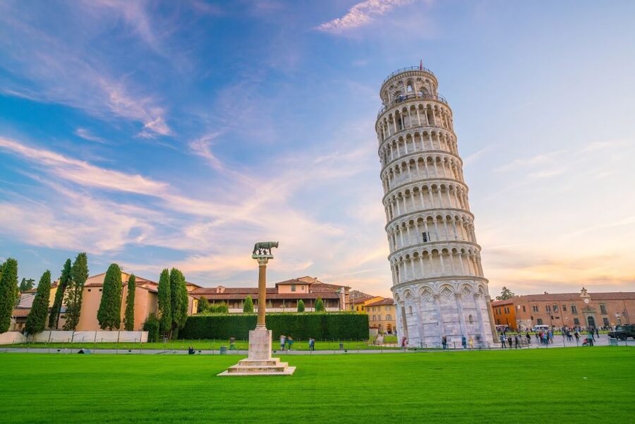 From Florence: Tuscany Highlights Full-Day Tour - San Gimignano and its compact medieval center