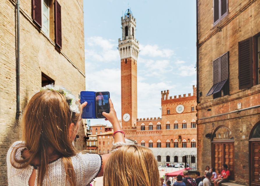 From Florence: Tuscany, Siena, San Gimignano & Winery Lunch - Siena and the curve of Piazza del Campo