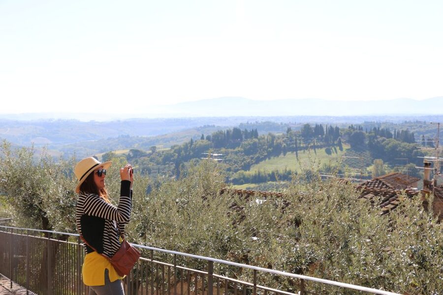 From Florence: Tuscany, Siena, San Gimignano & Winery Lunch - A Chianti winery lunch with six tastings