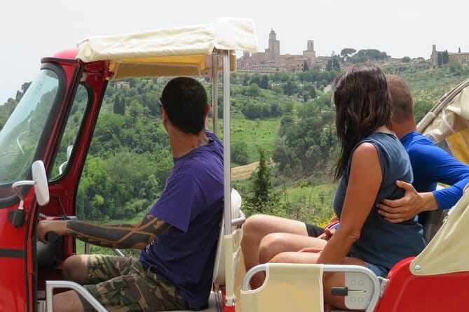 From Florence:Tuscany Tuk Tuk with Lunch, Wine & San Gimignano - Why the tuk-tuk changes the Chianti experience