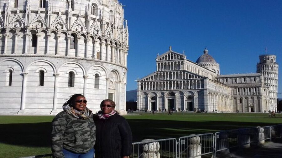 From Livorno: Guided Day Trip to Florence and Pisa by Bus - Pisa’s Square of Miracles in 30 minutes