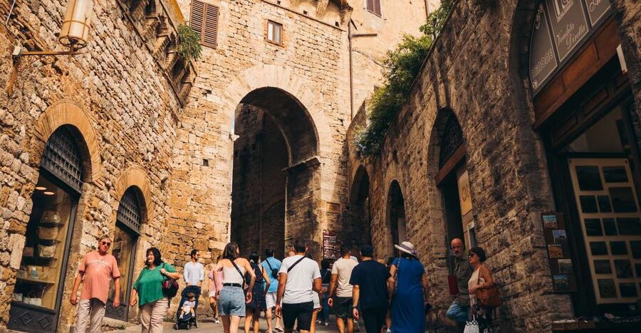 Full-Day Excursion to Siena, San Gimignano & Pisa - Three Tuscan classics before dinner