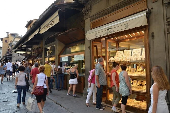Full-Day Small-Group Cinque Terre Tour from Florence - What the guide adds to the day