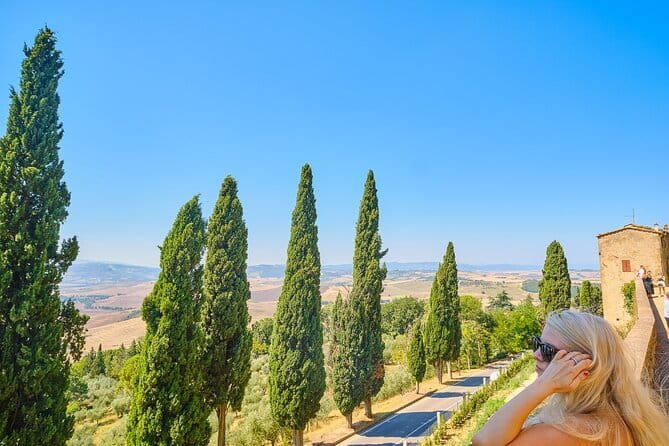 Full Day Tour to Val d'Orcia and Gladiator's Fields with Wines - Madonna di Vitaleta and the Gladiator connection