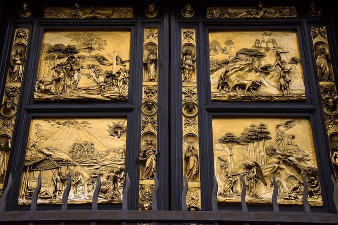 Guided Walking Tour of Florence – Duomo & Historic Squares - San Lorenzo and the religious heart of Medici Florence