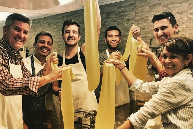 Hands on Deluxe Traditional 4-course dinner with fresh pasta - Key details before you book