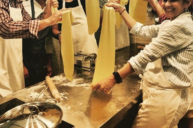 Hands-On Pasta Cooking Class in Florence with optional Pizza - Arrival advice that can save your booking